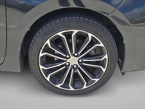 Used 2016 Toyota Corolla S image 22