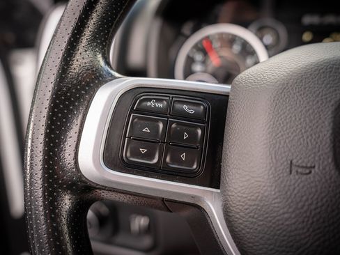 Used 2022 RAM 2500 Big Horn w/ Cold Weather Group image 18