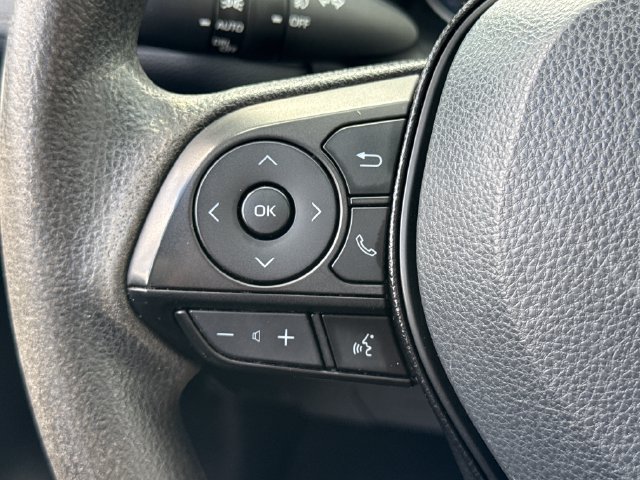 Used 2021 Toyota RAV4 XLE w/ Convenience Package FWD image 34