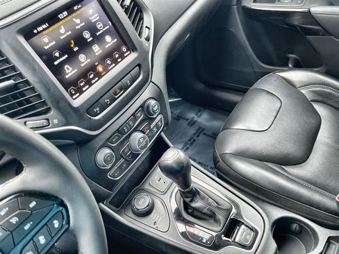 Used 2023 Jeep Cherokee Altitude Lux image 23