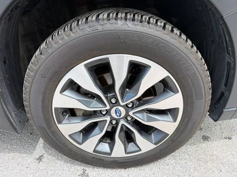 Certified 2023 Subaru Outback Touring XT AWD/4WD image 18