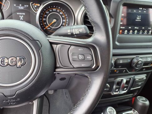 Used 2022 Jeep Wrangler Sport AWD/4WD image 16