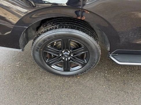 Used 2021 Ford Expedition XLT image 8