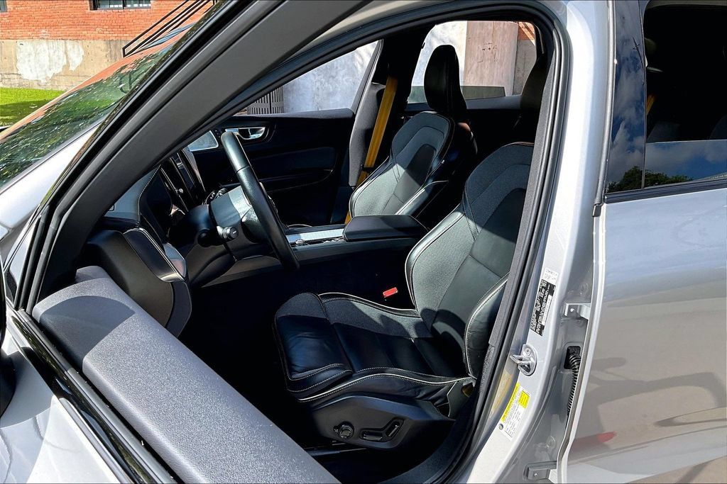 Certified 2023 Volvo XC60 T8 Polestar AWD/4WD image 33