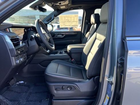 New 2026 GMC Yukon XL Elevation w/ Elevation Premium Package image 10