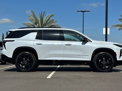 New 2026 Chevrolet Traverse RS image 3