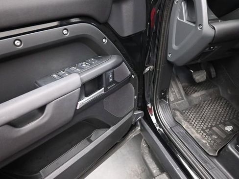 Used 2025 Land Rover Defender 110 S AWD/4WD image 14