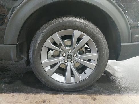 Used 2022 Ford Explorer XLT w/ Equipment Group 202A AWD/4WD image 36