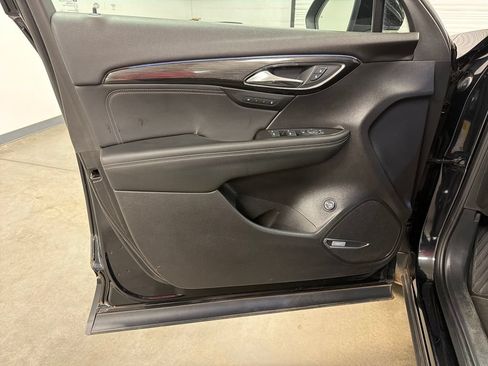 Used 2022 Buick Envision Essence w/ Technology Package I FWD image 21