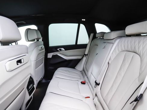 New 2026 BMW X5 xDrive50e w/ Climate Comfort Package image 21