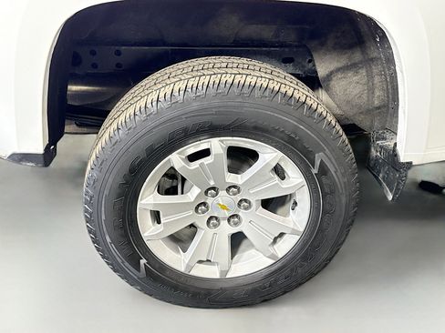 Used 2022 Chevrolet Colorado LT w/ Fleet Safety Package image 32