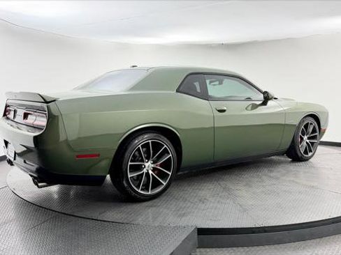 Used 2018 Dodge Challenger R/T w/ Performance Handling Group RWD image 6