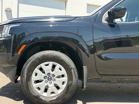 Used 2022 Nissan Frontier SV w/ Technology Package AWD/4WD image 10