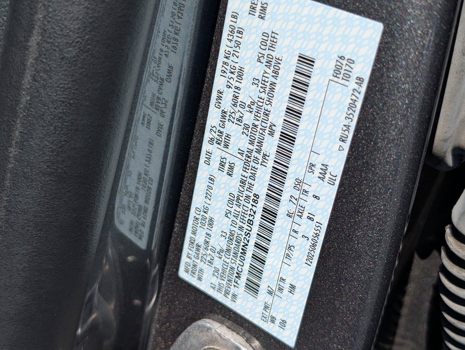 Used 2025 Ford Escape ST-Line FWD image 37