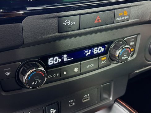 Used 2024 Nissan Frontier Pro-X w/ Technology Package image 19