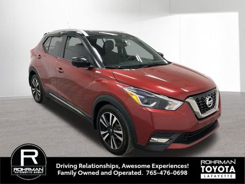 Used 2018 Nissan Kicks SR w/ Premium Package FWD image 9