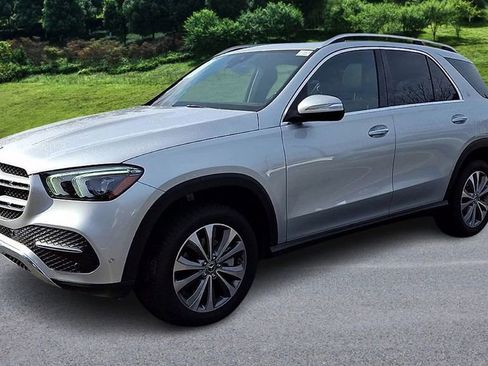 Used 2020 Mercedes-Benz GLE 350 4MATIC image 4