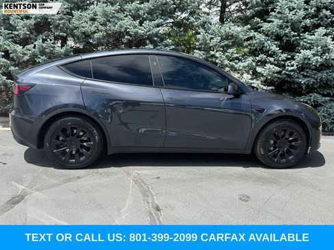 Used 2024 Tesla Model Y Long Range AWD/4WD image 11