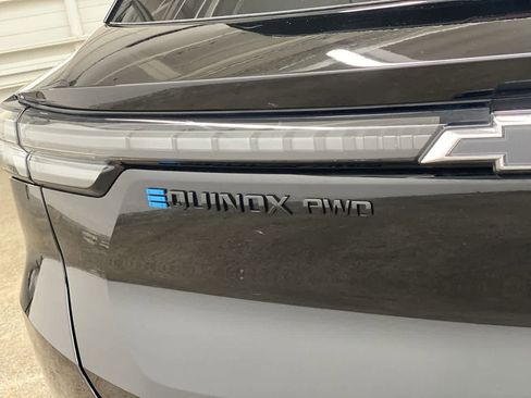 Used 2024 Chevrolet Equinox EV RS image 10
