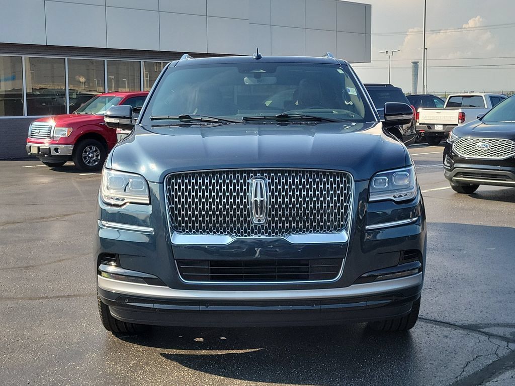 Certified 2022 Lincoln Navigator L Reserve AWD/4WD image 2