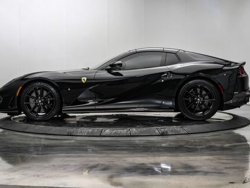 Used 2022 Ferrari 812 GTS RWD image 10