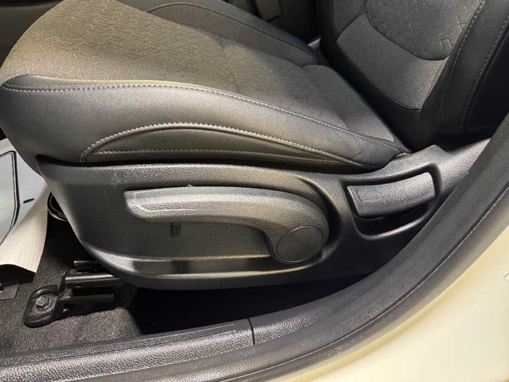 Certified 2025 Kia Seltos S AWD/4WD image 13
