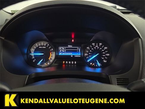 Used 2017 Ford Explorer XLT image 11