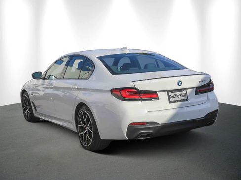 Certified 2023 BMW 530e w/ M Sport Package image 4