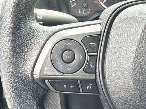 Used 2021 Toyota Corolla LE FWD image 16