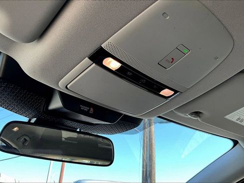 Used 2023 Nissan Ariya AWD image 34