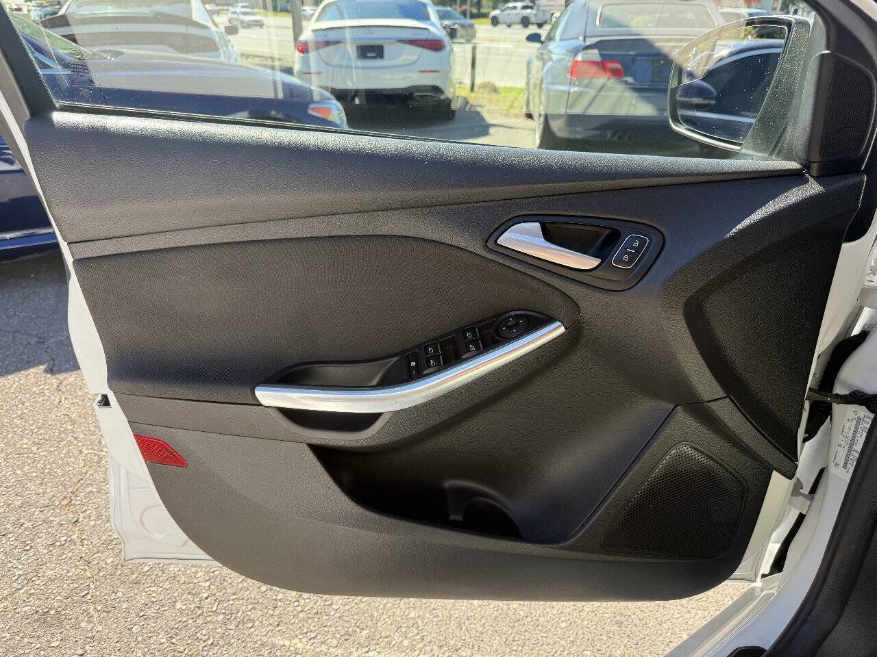 Used 2017 Ford Focus ST FWD image 21