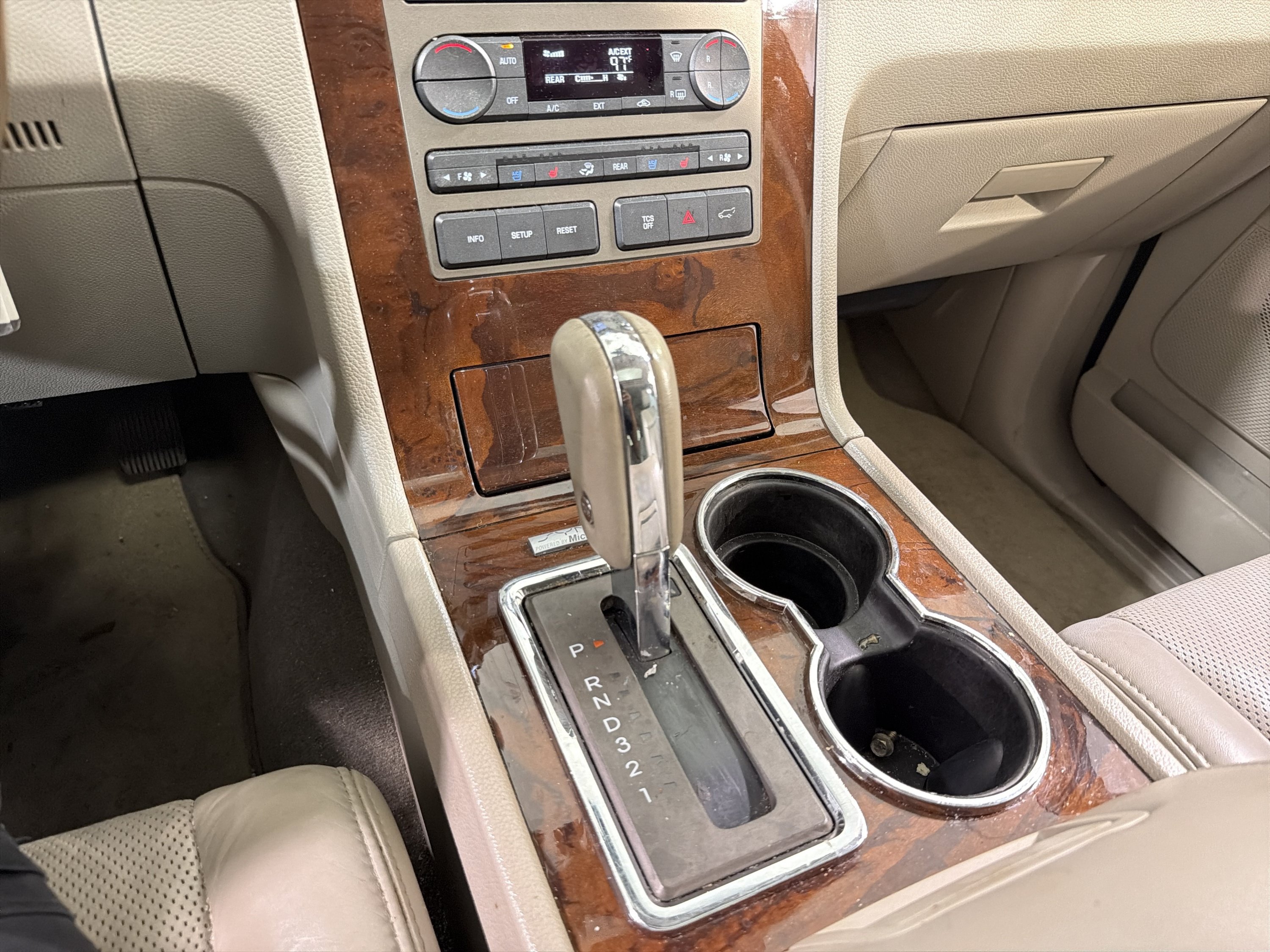 Used 2012 Lincoln Navigator 2WD image 20
