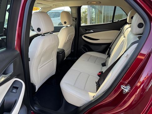 Used 2025 Buick Encore GX Avenir w/ Avenir Technology Package image 17