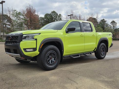 New 2026 Nissan Frontier PRO-4X w/ Pro-4x Convenience Package image 5