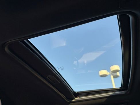 Used 2018 Dodge Challenger SXT Plus image 15