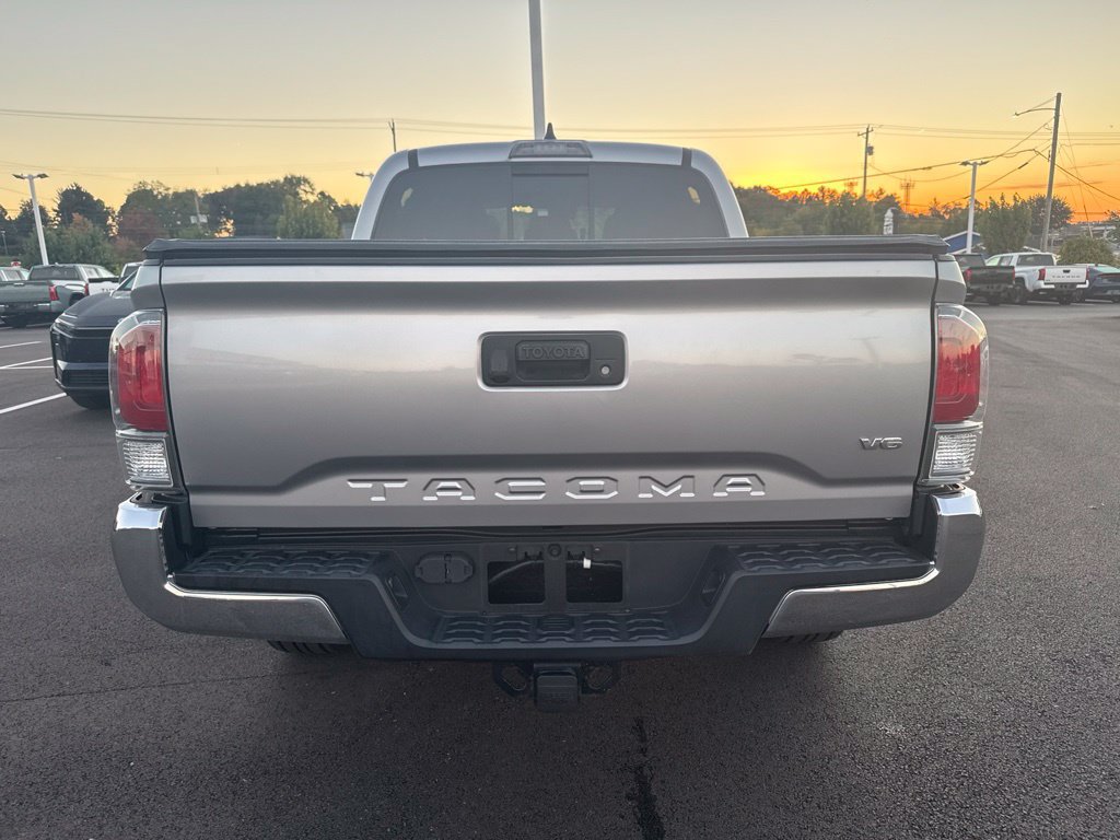 Used 2021 Toyota Tacoma TRD Off-Road AWD/4WD image 3