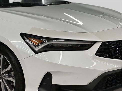 Certified 2023 Acura Integra Base image 9