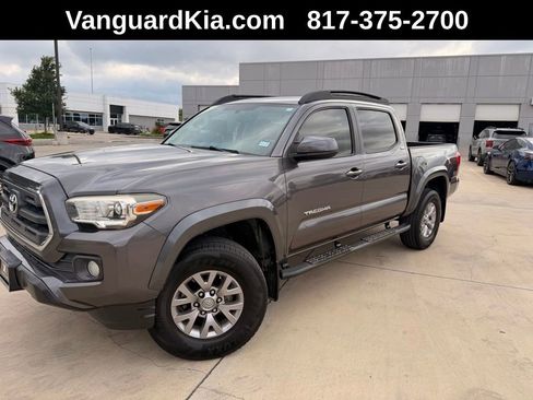 Used 2017 Toyota Tacoma SR5 w/ Tow Package image 1