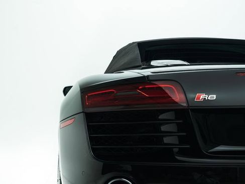 Used 2015 Audi R8 V10 AWD/4WD image 18