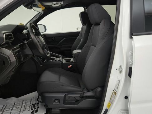 Used 2024 Toyota Tacoma SR5 AWD/4WD image 32
