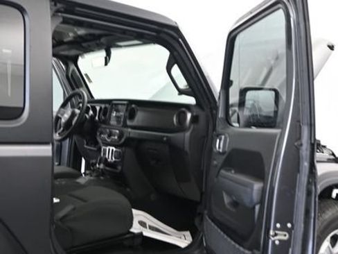 Used 2023 Jeep Wrangler Sport AWD/4WD image 9
