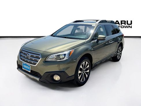 Used 2017 Subaru Outback 2.5i Limited AWD/4WD image 3
