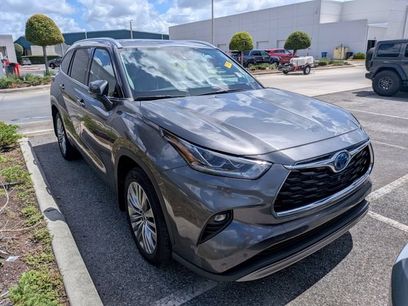 Certified 2024 Toyota Highlander Platinum