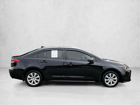 Certified 2025 Toyota Corolla LE FWD image 4