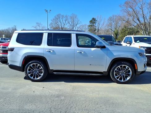 Used 2022 Jeep Wagoneer Series II w/ Premium Group I image 7