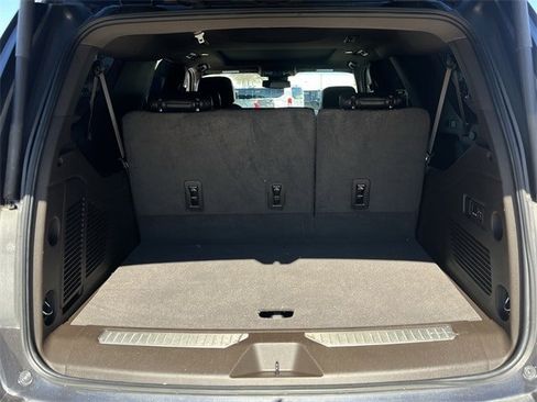 Used 2023 GMC Yukon XL Denali image 35