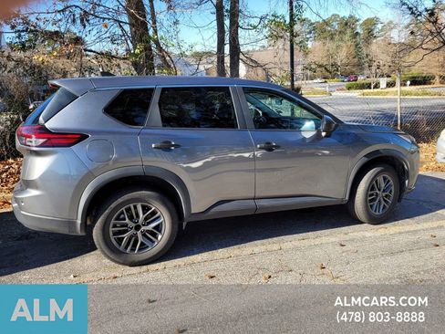 Used 2024 Nissan Rogue S image 7