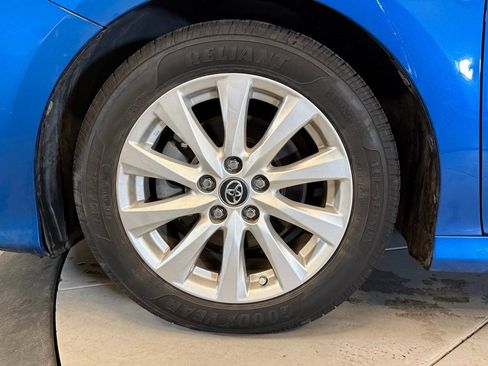 Used 2019 Toyota Camry LE image 22