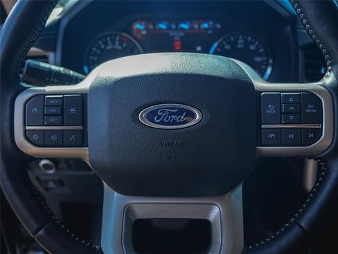 Used 2022 Ford Expedition XLT RWD image 11
