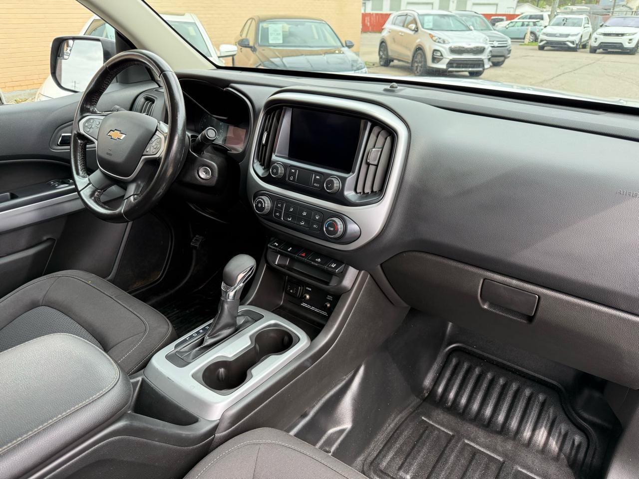 Used 2022 Chevrolet Colorado LT w/ Fleet Safety Package RWD image 21